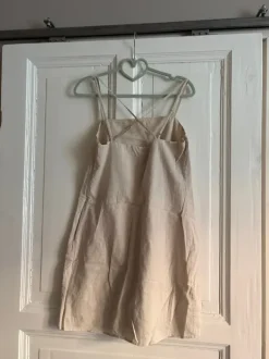 Linneklänning