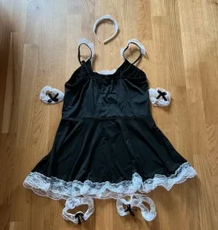 Lite kul hembiträdes outfit