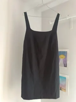 Little black dress med square neckline