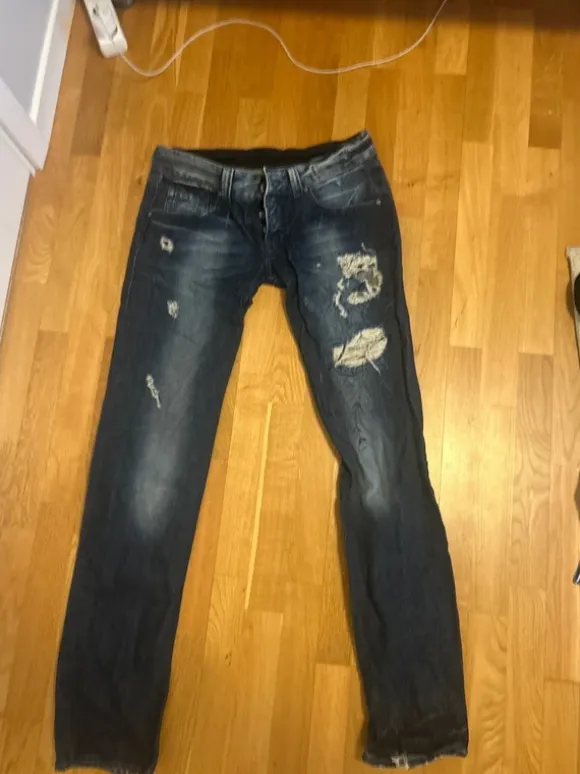 Low waist jeans