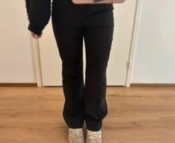 Low waist puvunhousut