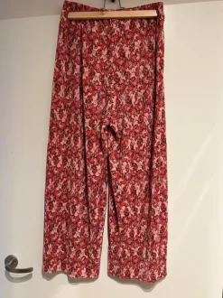 Løse bukser