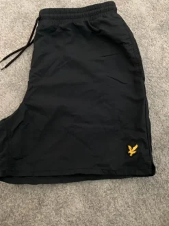 Lyle & Scott badshorts Svart med bakficka