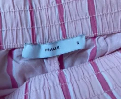 Lyserøde shorts med pink stribe str S