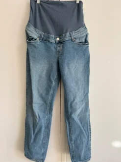 Mama jeans i lys denim