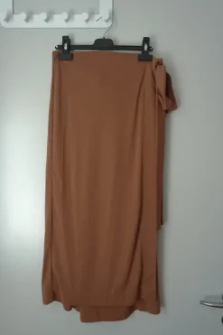 Mango Suit Capri Pants - Skirt Effect / Wrap Design - Mustard/Caramel Brown