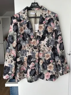 Marynarka w kwiaty oversize s m