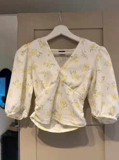 Matchande sett, kjol och topp från Gina tricot