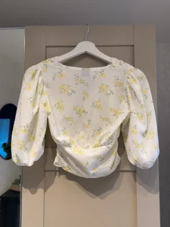 Matchande sett, kjol och topp från Gina tricot