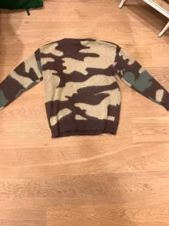 Megafed camouflage sweater