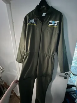 Men’s flight suit costume