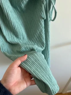 Mint/ ljusgrön klänning