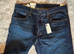 Mörkblå Levis 502 Taper 33/36