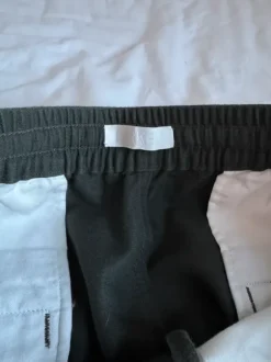 Mørkegrønne hørmix chinos med stretch i livet fra Arket