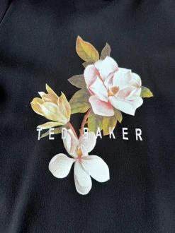 Musta Ted Baker -huppari