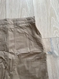 Nedeldel med store lommer