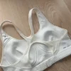 Nike drifit urheilurintaliivit