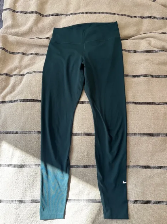 Nike one leggings str M flaskegrøn