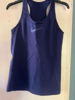 Nike Sportstop