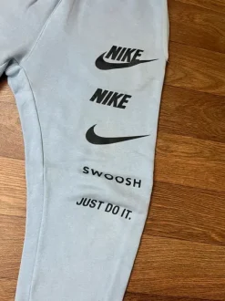 Nike swooth