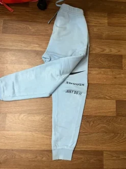 Nike swooth