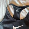 Nike top