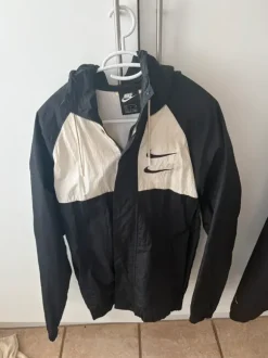 Nike vindjakke