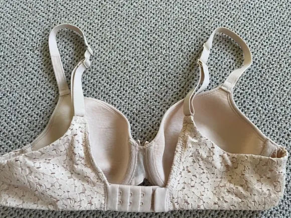 Ny Chantelle BH str. 75 B kun prøvet på