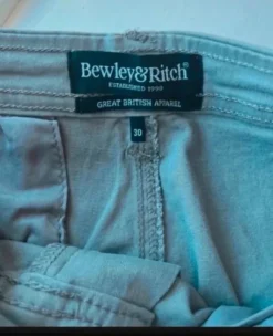 Nye chino shorts fra Bewley & Ritch, grå