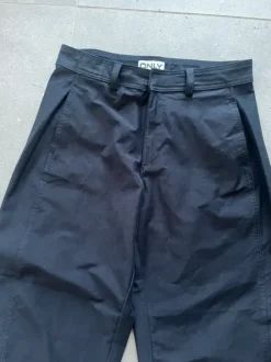 Only barrel pants