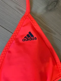 Orange Adidas bikini str 40.
