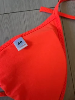 Orange Adidas bikini str 40.