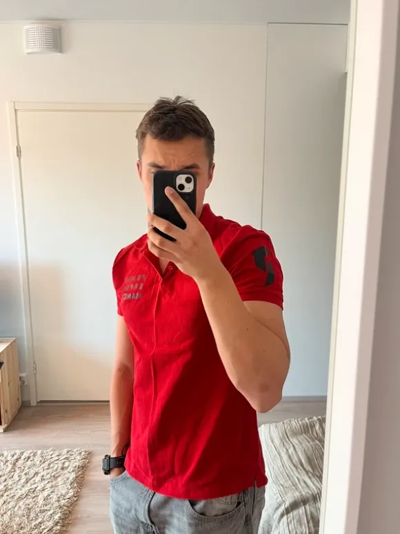 Peak Performance - Punainen Pikee paita