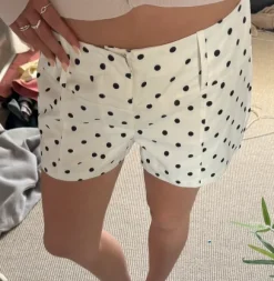 Polka prikket shorts