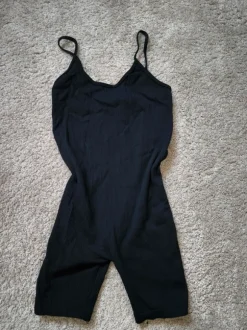 Pull & bear jumpsuit xs s svart