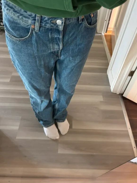 Raka blå jeans
