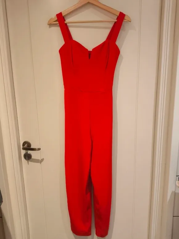 Röd snygg byxdress, H&M stl 38