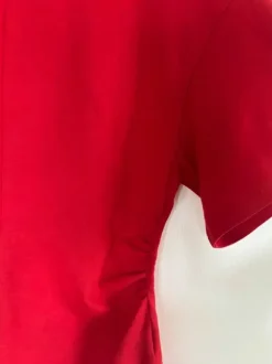 Rød T-shirt
