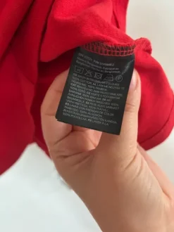 Rød T-shirt