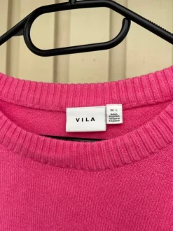 Rosa Stickad Tröja Från Vila