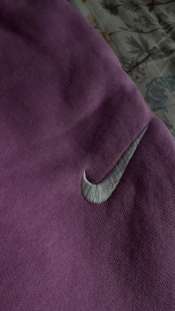 Różowe dresy Nike