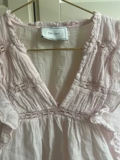 Sart rosa Neo Noir top