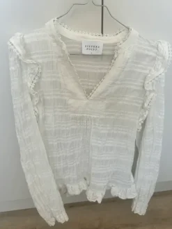 Sød Sisters point hvid blonde bluse