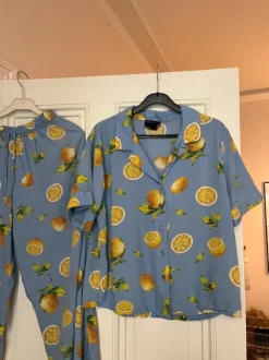 Set, loungewear eller pyjamas