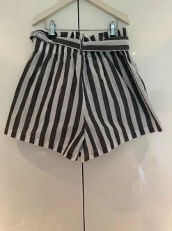 SHEIN shorts str S