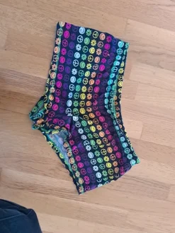 Shorts med smiley på