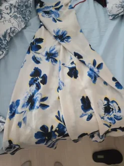 Silkkinen yömekko