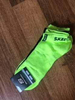 Skechers Skarpety krótkie skarpetki stopki neonowe zielone czarne 43-46 unisex 3 pack sportowe