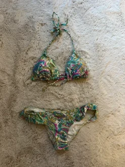 Snygg bikini från BillaBong