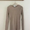 Snygg ribbad beige gravidtröja från Asos